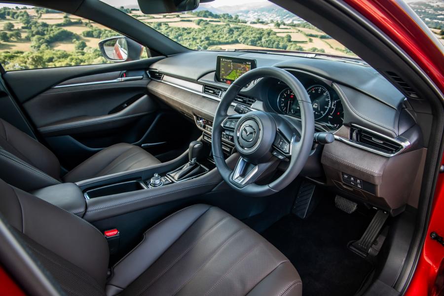 Интерьер Mazda6 (GJ) 2018 года  (UK) (фото 18 из 46)